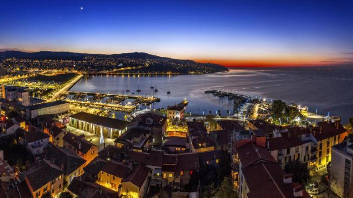 Sunny Old Town Apartment Koper Luaran gambar